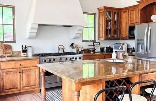 Ventura Villa | Inviting 4-Bedroom Villa with Ocean Views in Ojai