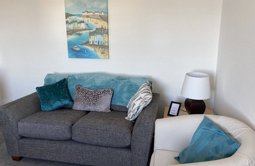 New Quay House | Beachfront 4 Bedroom Cottage with Stunning Dolphin Views