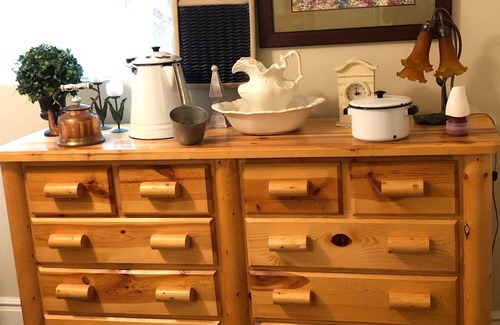 Fish Haven House | Cozy Cottage with Mountain Views and Family-Friendly Amenities