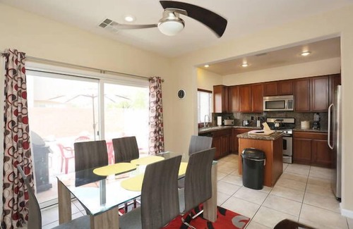 Enterprise House | 4 bedrooms 3 bathrooms. Easy access to stripe. Pet and family friendly.