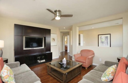 Enterprise House | 4 bedrooms 3 bathrooms. Easy access to stripe. Pet and family friendly.