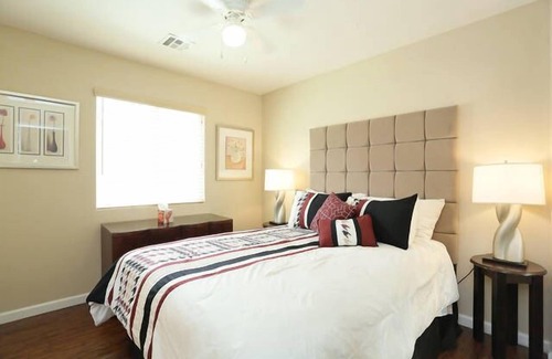 Enterprise House | 4 bedrooms 3 bathrooms. Easy access to stripe. Pet and family friendly.