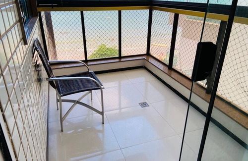 Guarapari Apartment | Oceanfront Rooms for Up to 10 with Spa & Hot Tub Access