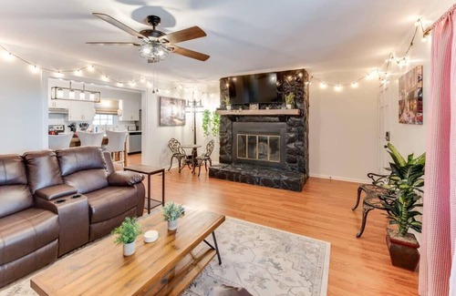 Northport House | Spacious Crimson House with Games and Large Deck Retreat