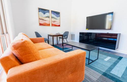 Cowley House | Elegant Retreat at The Regal Executive with Pool Access