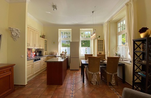 Ostseebad Kuhlungsborn Apartment | Relaxing 4 Belle Etage in Bädervilla - Steps from the Beach