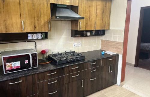 Greater Noida Apartment | Pet-Friendly 4 BHK Apartment Near Expo Mart, Rated 10/10