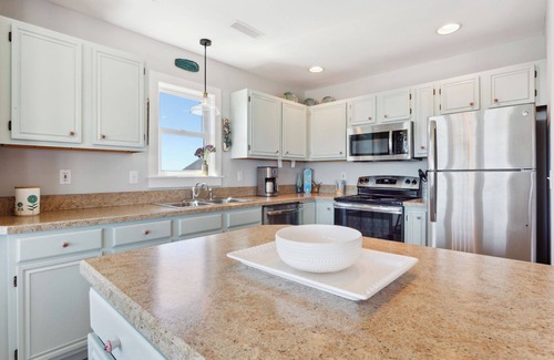 South Nags Head House | Blue Pearl Oasis: Steps from the Beach with Ocean Views