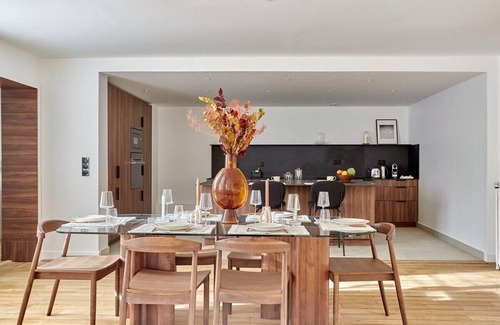 Vivienne Apartment | 4 BR/3 Bath APT with aircon in 2nd arrondissement