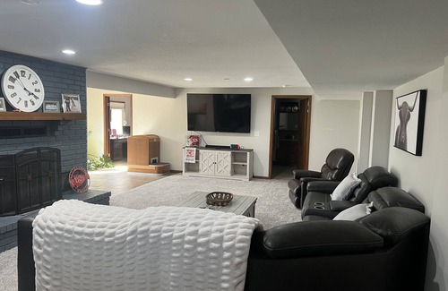 Emporia House | Ideal Family Retreat with 4 Bedrooms in Quiet Cul-de-sac
