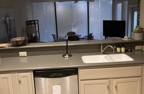 Lakeway Condo | Inviting Lake Travis Condo with Pool & Spa Amenities