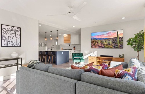 Cavalier Vista House | Beautiful Home in Old Town Scottsdale with Private Pool!