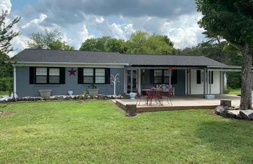 Mocksville House | Serene 4 BR Ranch with Family-Friendly Amenities