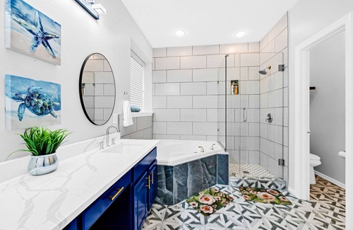 South Arlington House | Family-Friendly 4 BR Retreat with Pool Near Six Flags