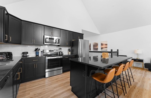 Kimberling City Cabin | Waterfront Cabin with Pool, Swim Dock & Pet-Friendly Perks
