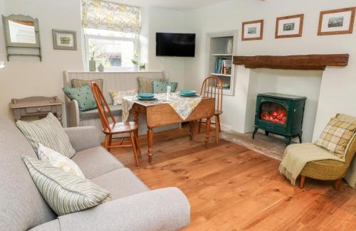 Barnoldswick House | Exceptional 5-Star Stay at Castle View, Pet & Child Friendly