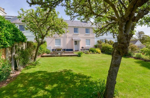Hope-Cove House | Luxury Ocean View Stay at 4 Coastguards Cottage - Rated 10/10