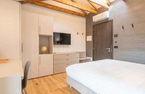 Calolziocorte Apartment | 4 Elements - Italian GuestHouse