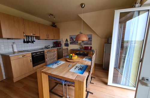 Norddeich Apartment | Beachfront Getaway: FeWo Meeresblick with Ocean View