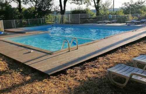Saint-Aubin-de-Nabirat House | Cozy Gîte for 4 with Pool - Pet & Child Friendly Stay