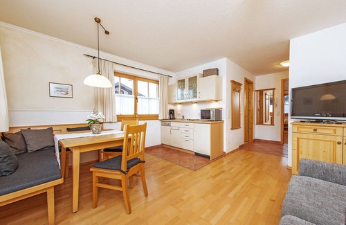 Reit im Winkl Apartment | Guest Rated 10/10: Giebelstüberl One-Bedroom Retreat