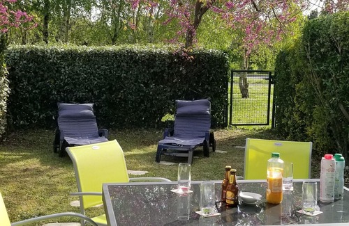 Vaux-sur-Mer House | Beautiful Gîte Steps from the Beach with Private Garden