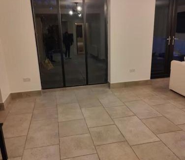 Bolton Apartment | 4 Guests - Bbq - Parking - Garden