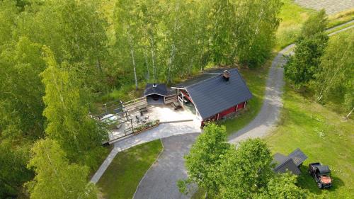 Naantali Ski Chalet | Pet-Friendly 4-Person Luhtimökki with Perfect Reviews