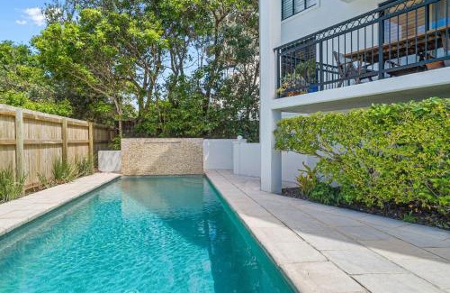 Sunshine Beach Apartment | 4 Hilltop Villas with Ocean Views in the Village Heart