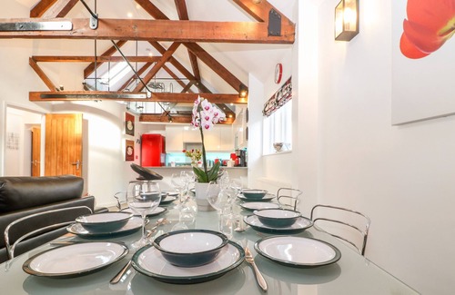 Salisbury Cottage | Family-Friendly 4 Holt Court in Salisbury with Kitchen Access