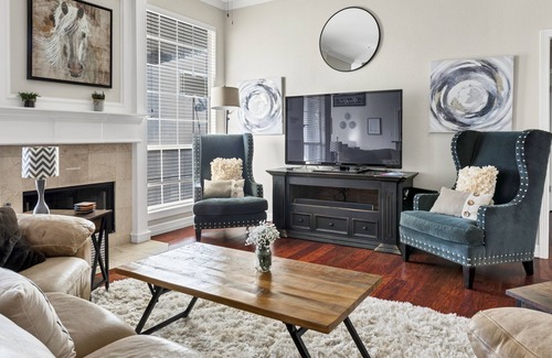 Southlake House | 4 King beds, 2 queen beds, and a futon. Private Pool, Fast Wifi