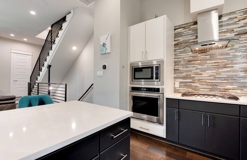 Astrodome House | Ideal Town Home Steps from NRG Stadium & Medical District