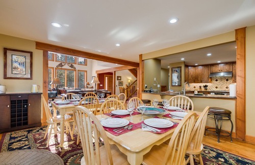 Warrior's Mark House | Family-Friendly Retreat: Walk to Town & Enjoy the Hot Tub