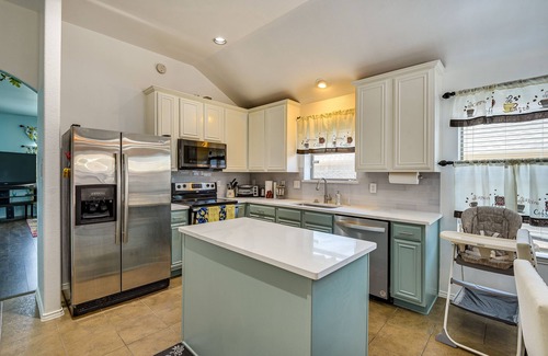 South Arlington House | Family-Friendly Grand Prairie Vacation Rental Near Six Flags