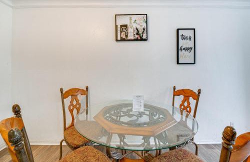Knox - Henderson Apartment | Cozy Condo with Pool Access Near Downtown Dallas