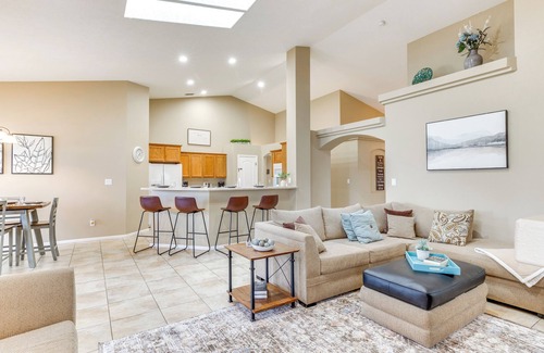 Grand Junction House | 4 Mi to Dtwn Grand Junction: Hot Tub Haven!