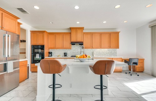 Merced House | Stylish Merced Home - Near Downtown with Great Amenities!