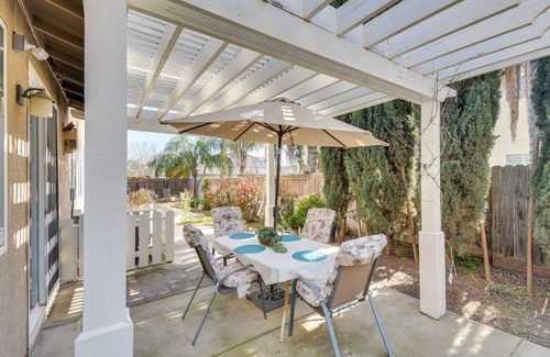 Merced House | Stylish Merced Home - Near Downtown with Great Amenities!