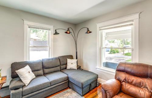 Omaha House | 4 Mi to Dtwn Omaha Spacious Home with Fenced Yard!