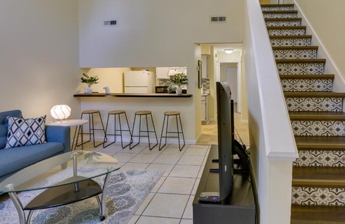 Tallahassee House | Cozy Townhome with Patio, Steps from FSU Campus!