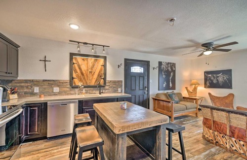 Fort Worth Apartment | Delightful Fort Worth Getaway with Kitchen & Accessibility