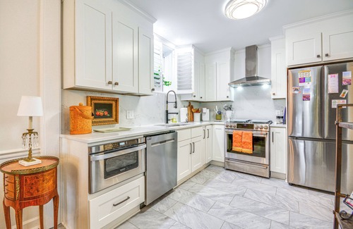 Mount Airy Apartment | Charming Mount Airy Townhome: Family-Friendly & Near Downtown