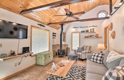 Grand Lake House | Inviting Cabin with Mountain Views Near Grand Lake