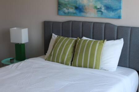 Ames Apartment | Convenient Hotel Near Jack Thrice Stadium with Family Amenities