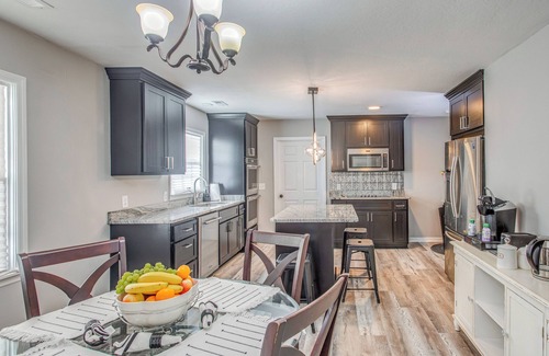 Loris House | 4 Mi to Loris Nature Park: Family Home w/Yard