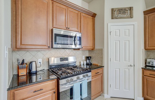 Spring House | Inviting Spring Vacation Home Near Six Flags with Pool & Spa
