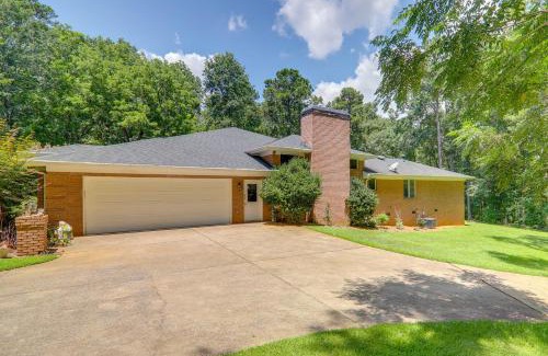 Athens House | 4 Mi to UGA Pet-Friendly Home in Athens