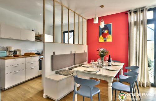 Le Conquet House | Steps from the Beach: 4-Star Ocean View Retreat