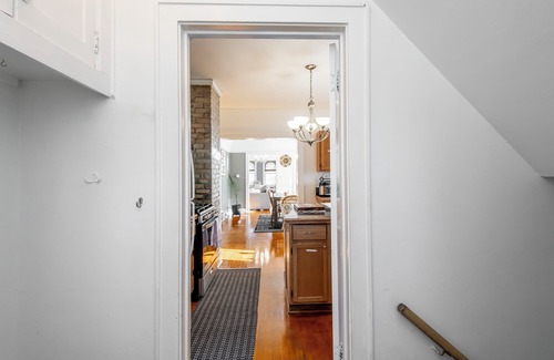 Shorewood House | Pet-Friendly Getaway: Steps from Lake Michigan & Atwater Park