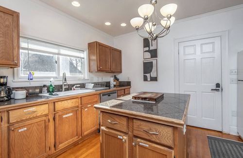 Shorewood House | Pet-Friendly Getaway: Steps from Lake Michigan & Atwater Park